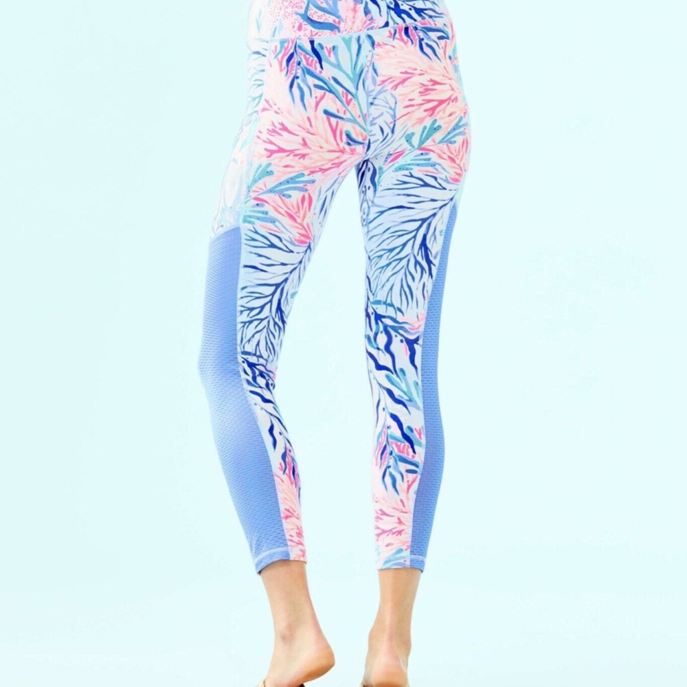 Lilly Pulitzer Luxletic 24" Weekender Midi Leggings Kaleidoscope Coral (M)